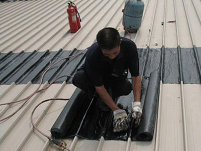 北京丰台防水公司：如何修补屋顶裂缝：如何选择家庭防水材料